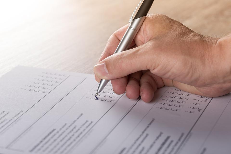 Top 7 examples for your employee survey questions